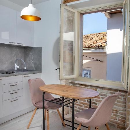 Apartments And Rooms Luan Rovinj Exterior foto